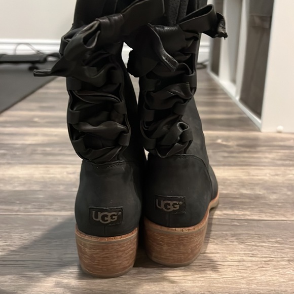 Ugg leather boots - Picture 4 of 7